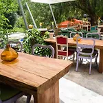 Pitahaya Bed & Breakfast Golturkbuku