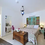 Bed & Breakfast Pitahaya Golturkbuku